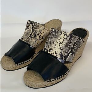 Charles David Wedges Black|Snake Skin